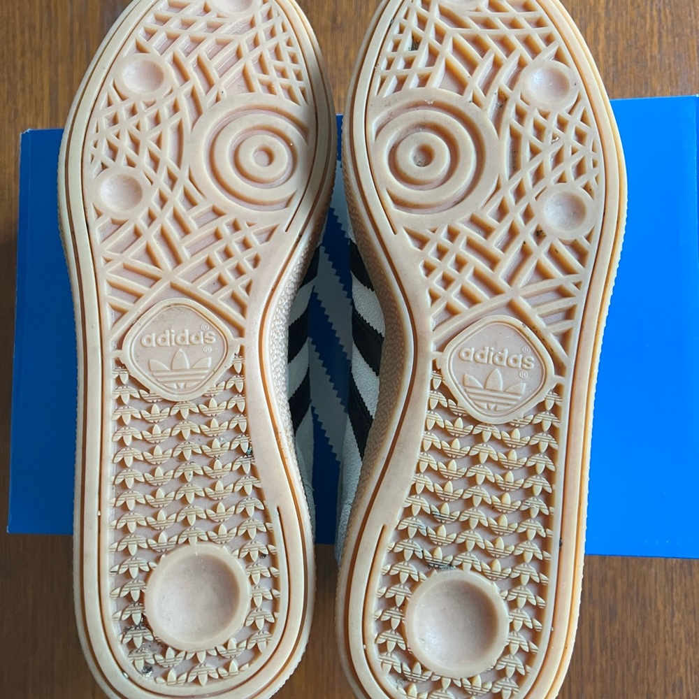 Adidas Spezial Unisex - Cream and Black. Mens size 9.5 or women’s size 10.5 - Picture 5 of 7